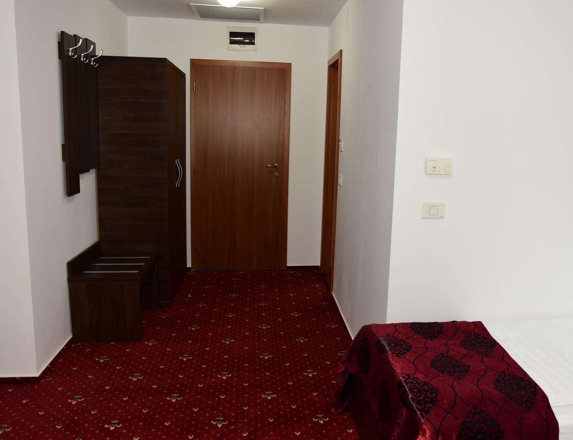 Hostel Orhideea Buzau Exterior photo